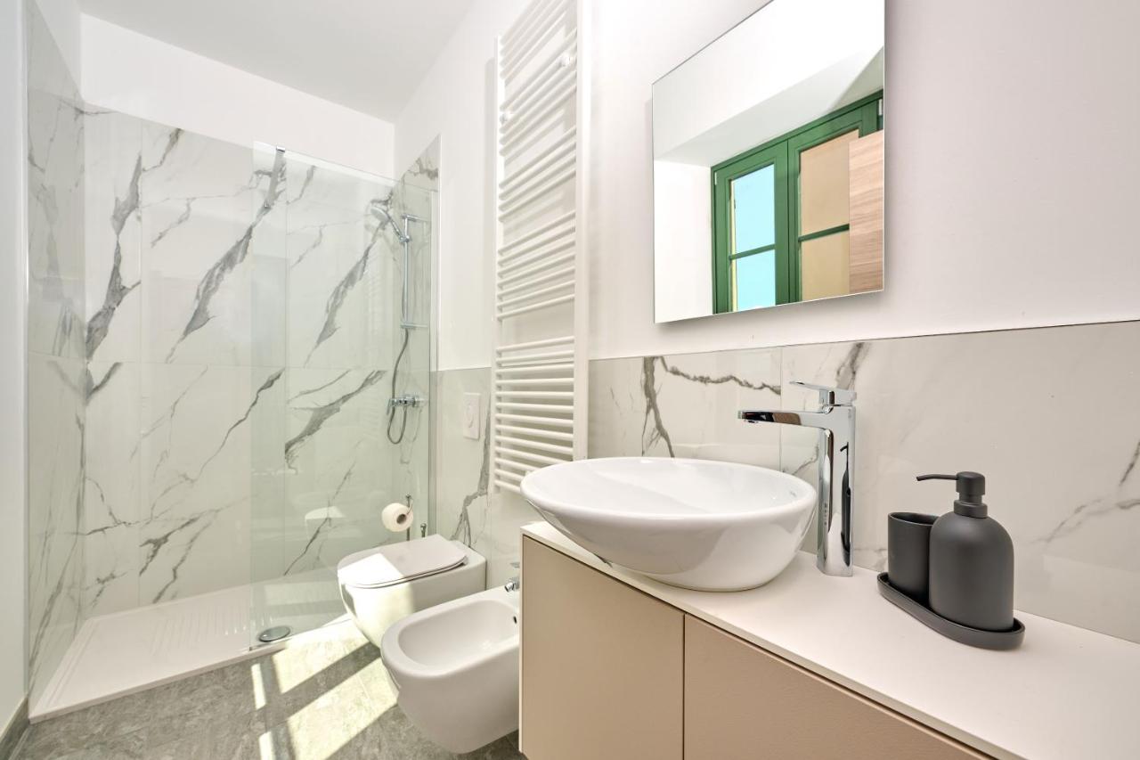 Ca Del Lasco - Modern Apartments In Classic Villa 贝拉诺 外观 照片