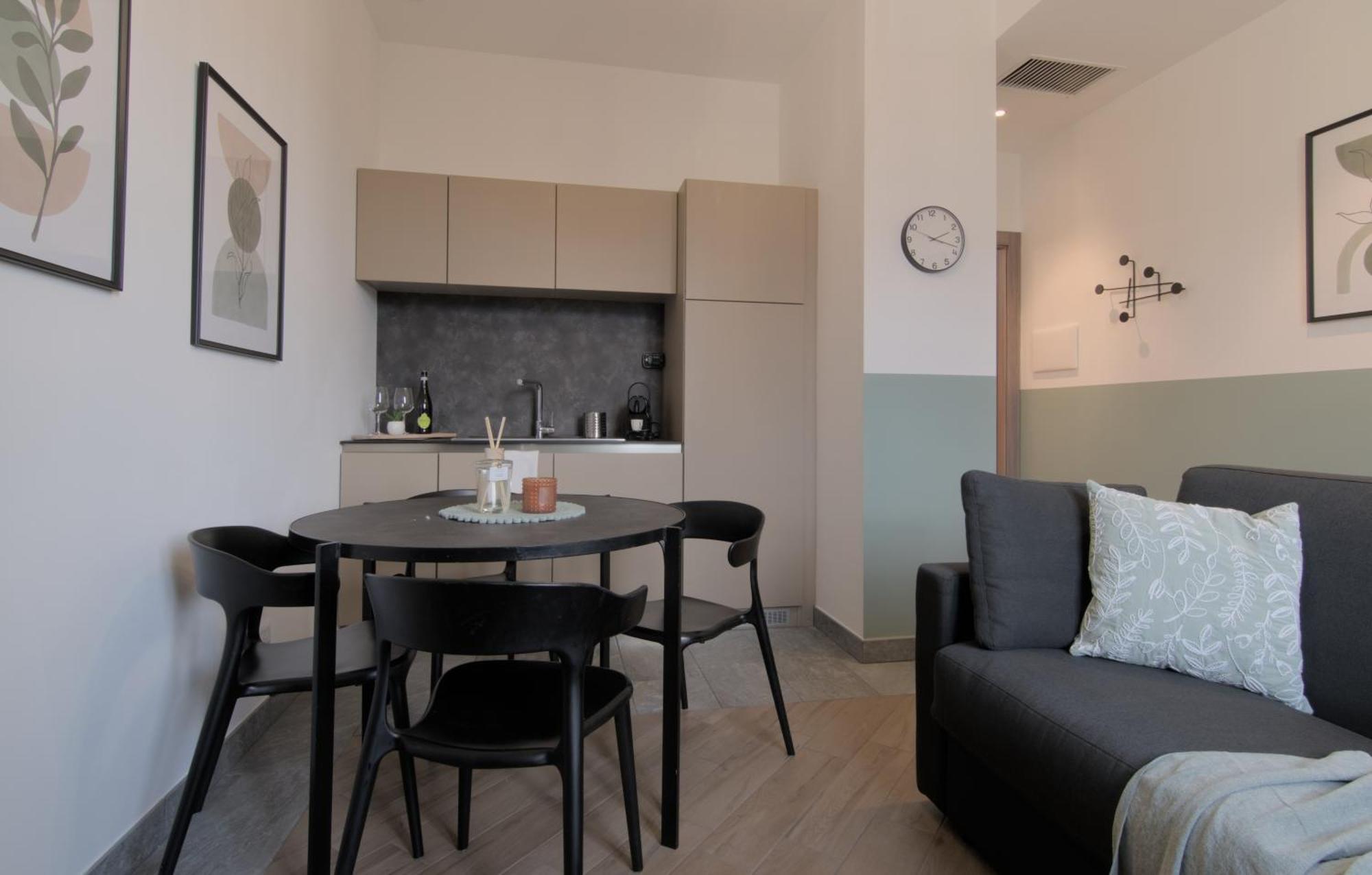Ca Del Lasco - Modern Apartments In Classic Villa 贝拉诺 外观 照片