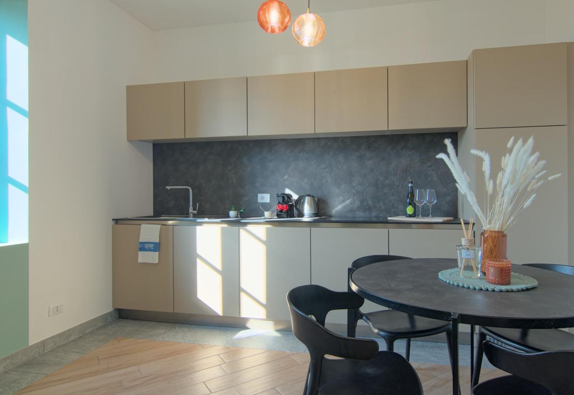 Ca Del Lasco - Modern Apartments In Classic Villa 贝拉诺 外观 照片
